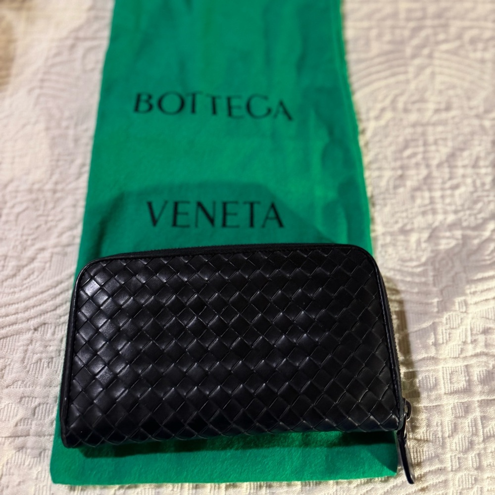 Bottega Veneta Black Intrecciato Wallet